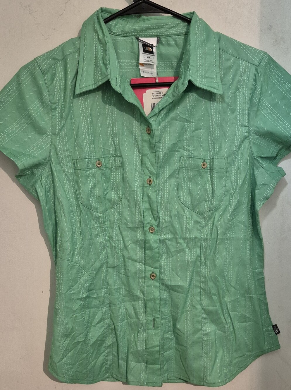 The North Face Short-Sleeve Button Front Shirt - Mint Green Sz.M NWT